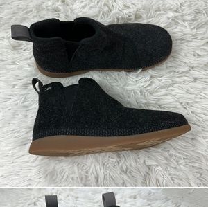 NWOT Chaco Women's Revel Chelsea V-Gore Boot Black